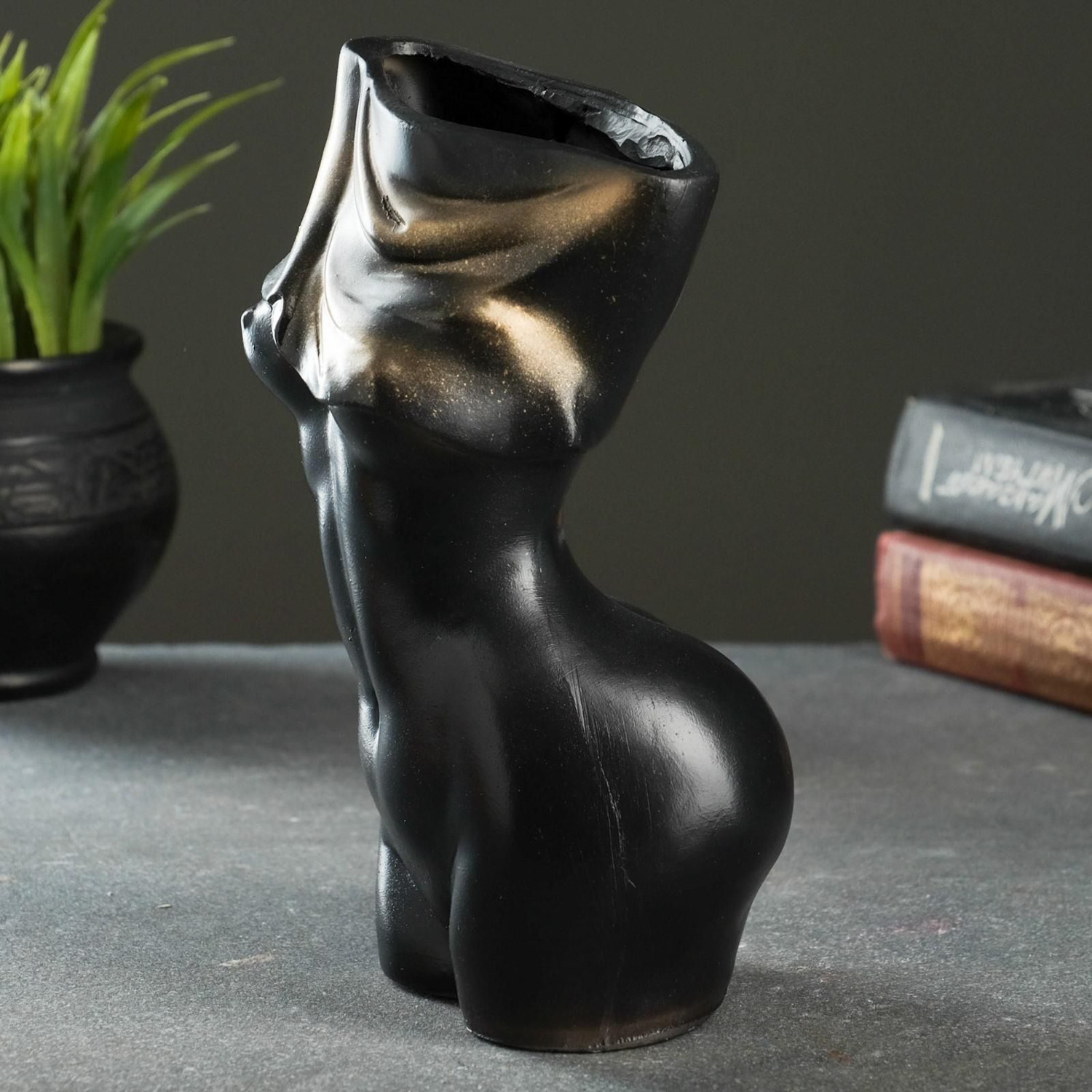 Ваза "Грация" черная с золотом, 0,7 л  7150884