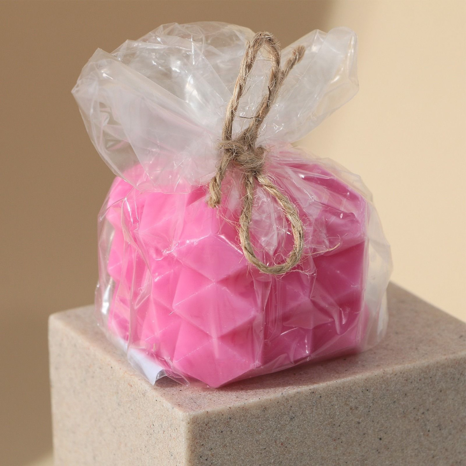 Свеча "Геометрия", розовая, 5 х 5.5 см 9101378