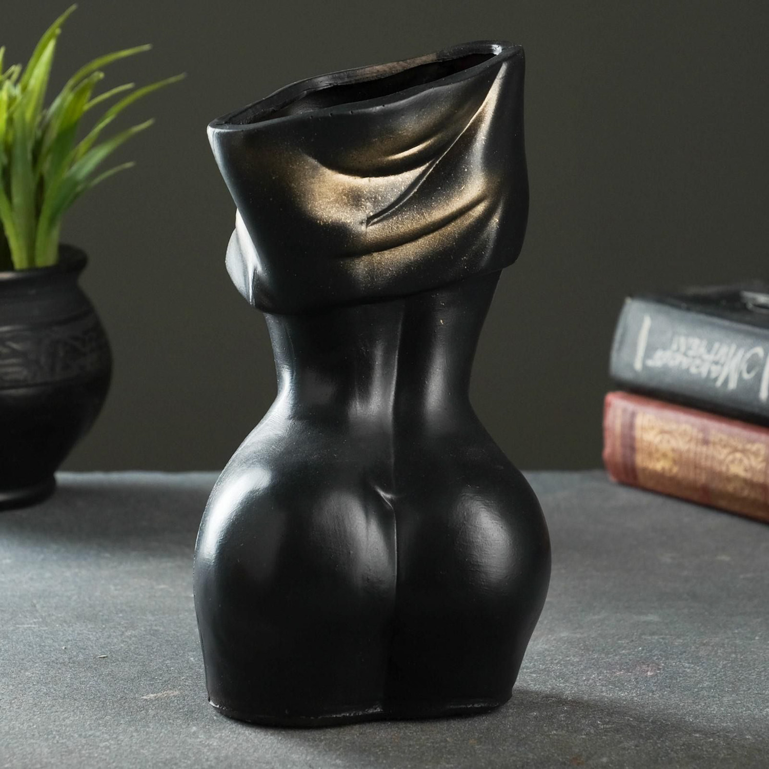 Ваза "Грация" черная с золотом, 0,7 л  7150884