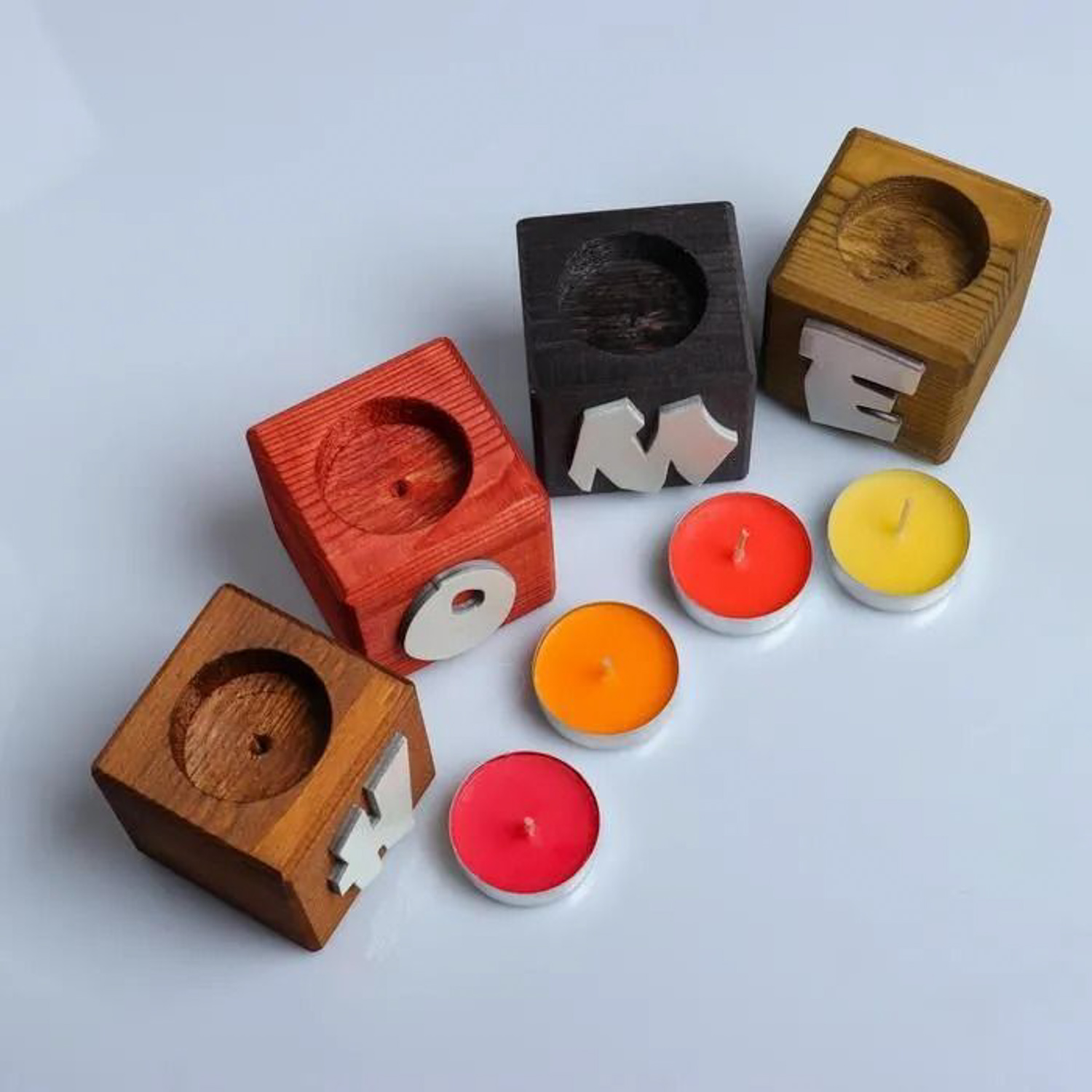 Подсвечник для интерьера 4 шт с надписью HOME, цвет: "Микс", аромат: ягодно-фруктовый микс 5381416