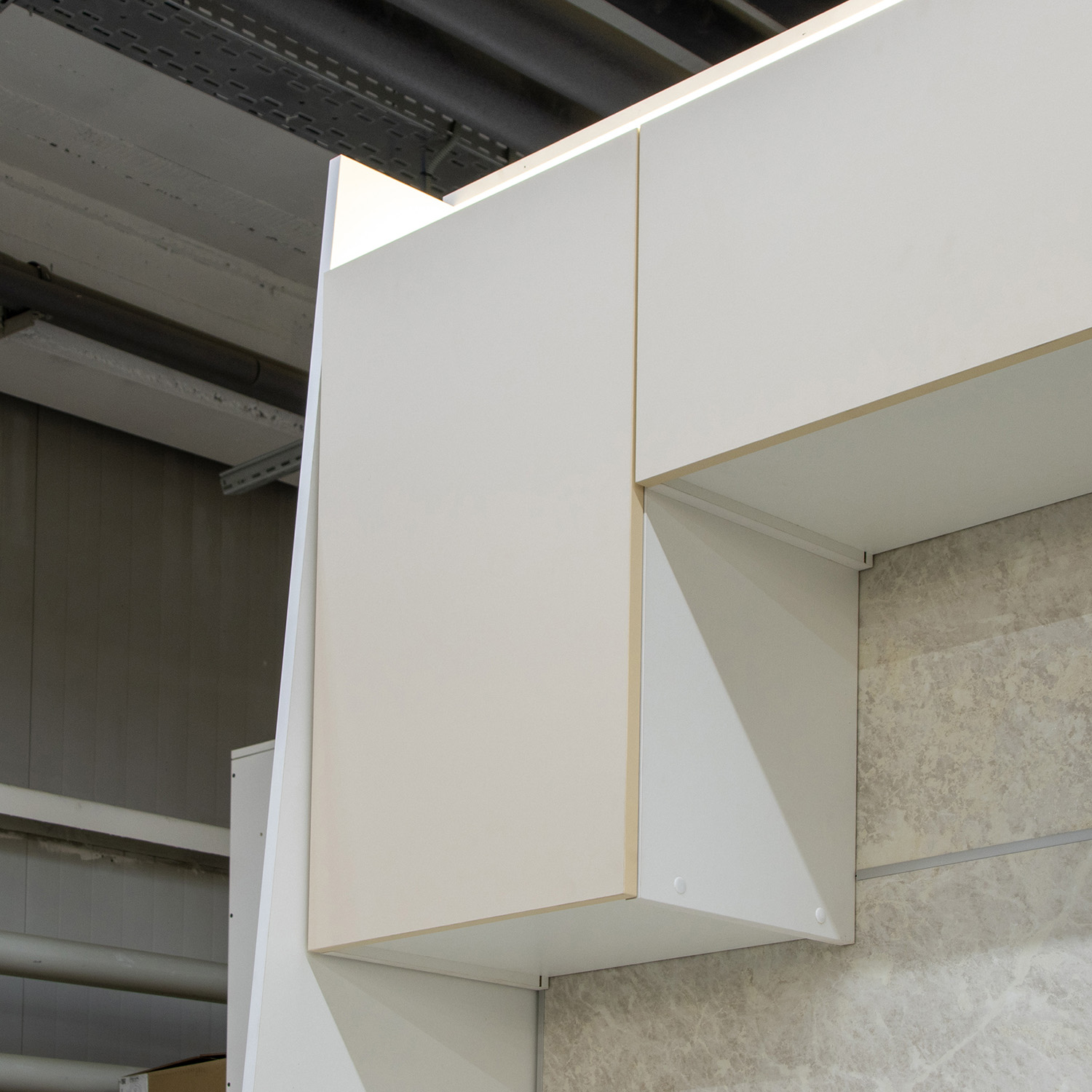 Шкаф навесной 400х676х290 мм BROZEX-WOOD Стиль, с дверцей, белый / светло-бежевый