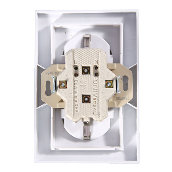 Розетка Бриллиант СП 2-мест. серебро сз 16А IP20 UNIVersal 7949780