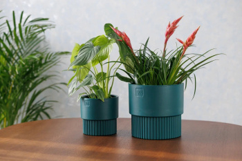 Кашпо пластм. "Бостон" 4,5л d верха 193мм h185мм со вставкой Изумруд АМБ-4,5-20 ("VipSet") *1/6