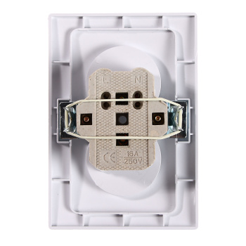 Розетка Intro Plano СП 2-мест. белая бз 2х2P 16А-250В IP20 1-204-01 *10100